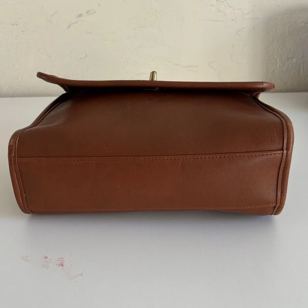 Coach Vintage Brown‎ Leather 9870 Court Crossbody Bag